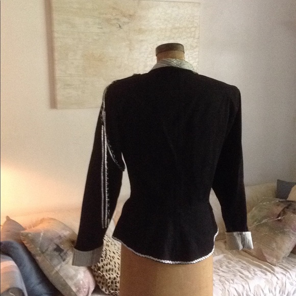 Jacket wit epilets - Picture 4 of 6